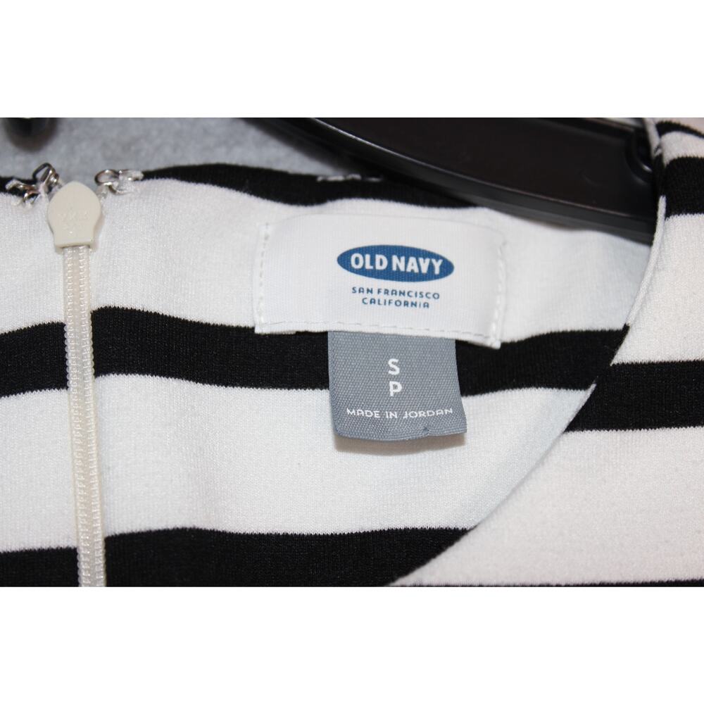 Old Navy Ponte Knit Black and White Shift‎ Dress Small - Picture 4 of 6